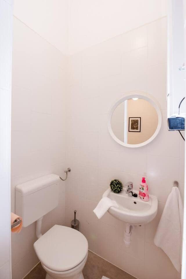 Brand New Central Ac Apartment Budapest Exterior photo