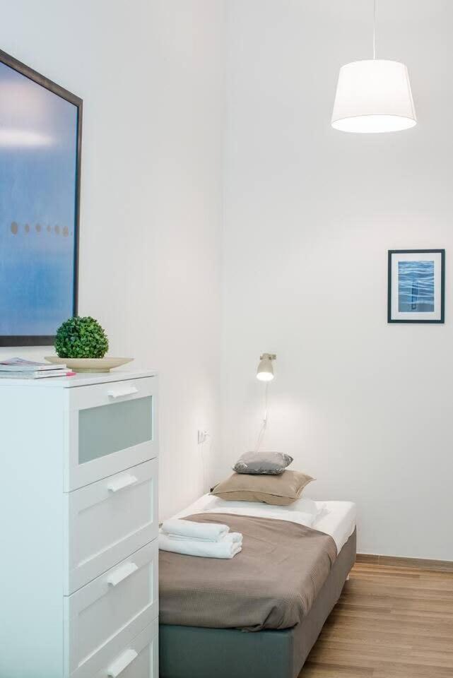 Brand New Central Ac Apartment Budapest Exterior photo