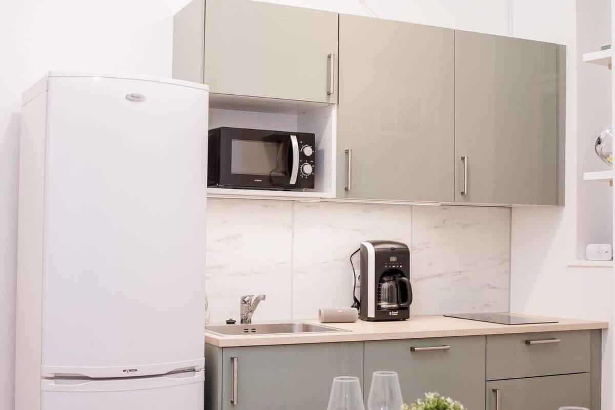 Brand New Central Ac Apartment Budapest Exterior photo